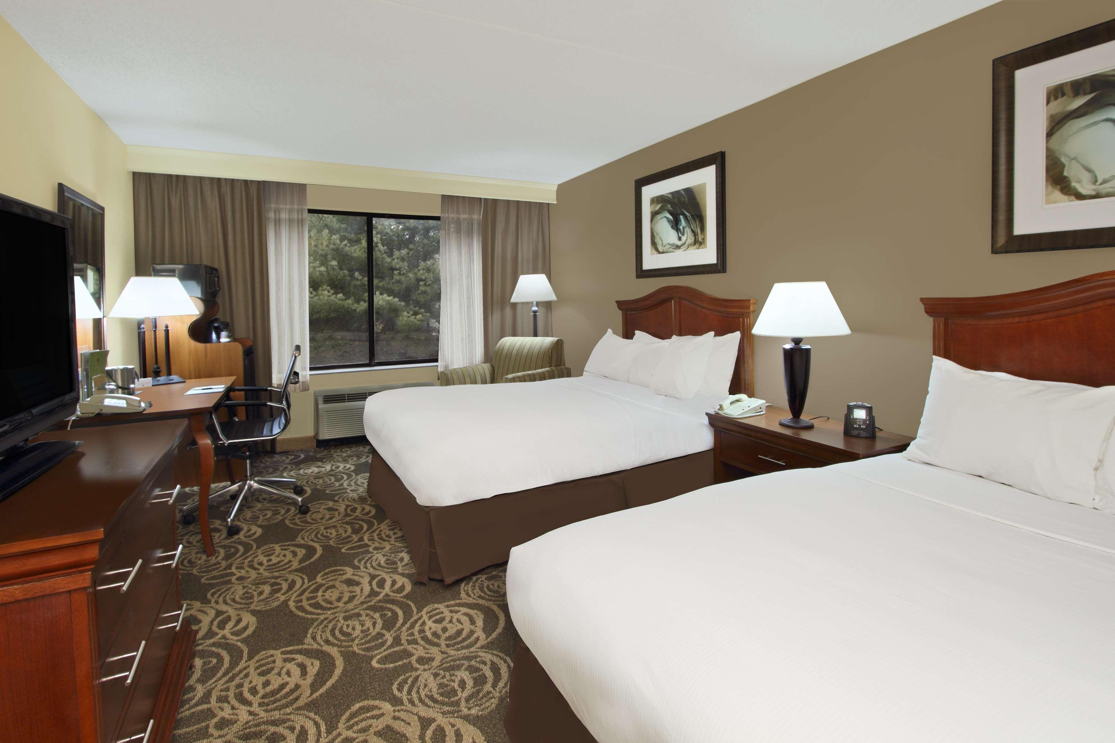 Hotel Doubletree By Hilton Mahwah Exterior foto
